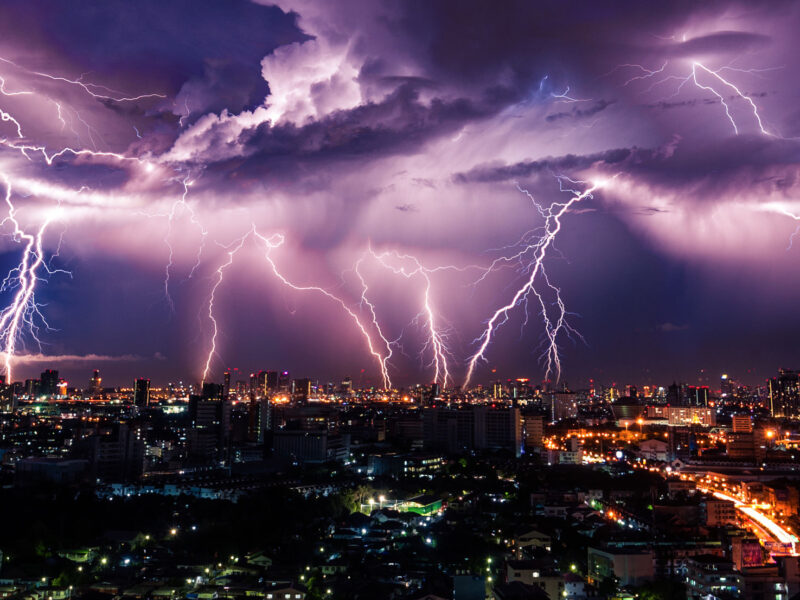 Lightning_over_City